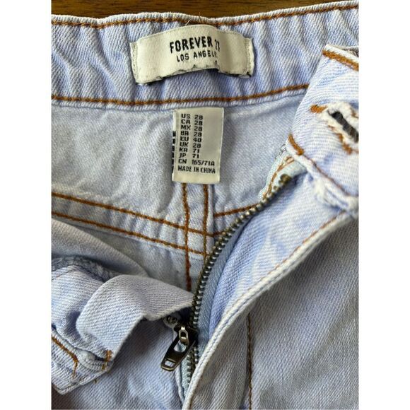 Forever21 Womens Denim Shorts Waist 28" Rise 10" Light Wash - Picture 4 of 6
